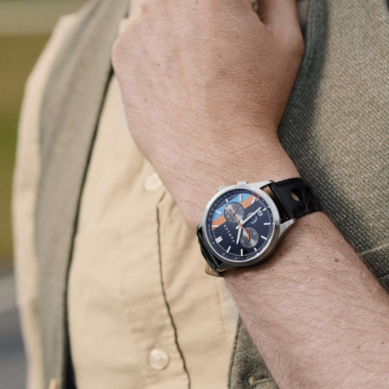 Fawler Monterey | Montre de course orange et bleue 6 Fawler Monterey | Montre de course orange et bleue – Image 4