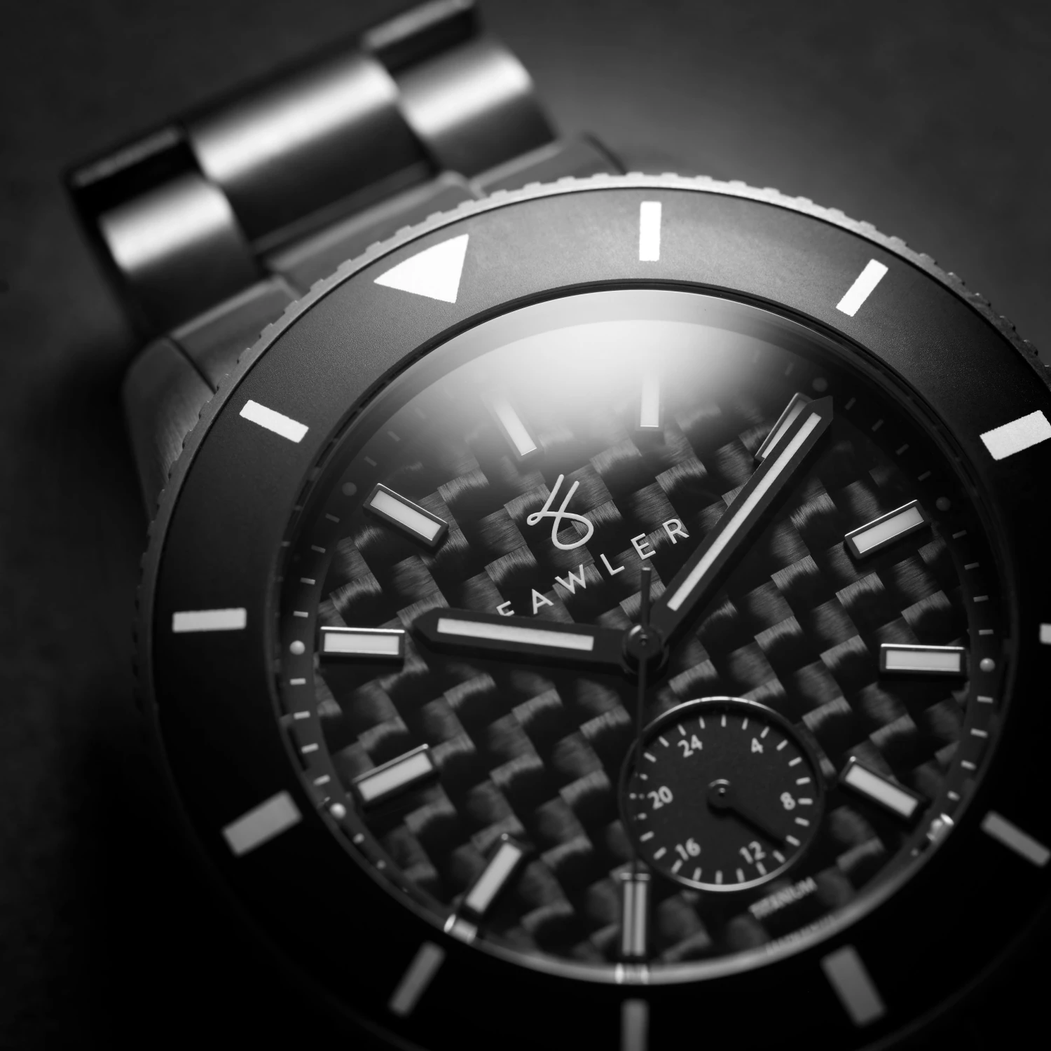 Fawler Makalu | Montre de plongée en titane brossé avec cadran en fibre de carbone - série limitée 6 Fawler Makalu | Montre de plongée en titane brossé avec cadran en fibre de carbone - série limitée – Image 4
