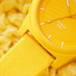 Waykins Recapture | Montre jaune en matériaux recyclés 11 Waykins Recapture | Montre jaune en matériaux recyclés -MONTRES Soldes wa rst recapture recycled watch omhu novaverzija